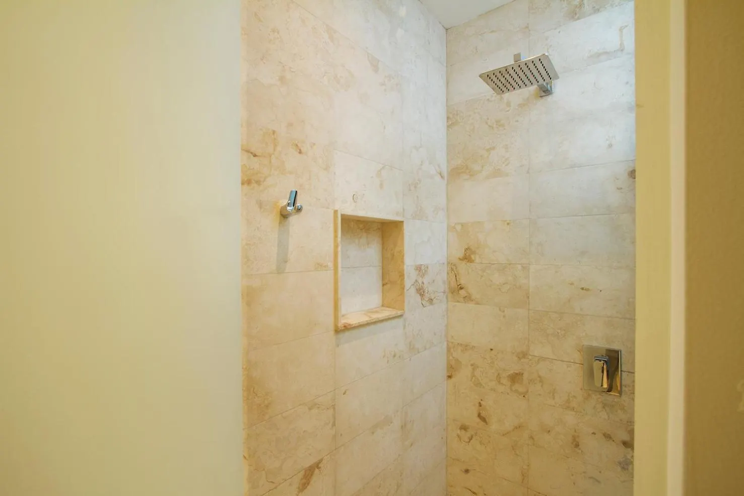 Big & Comfortable Anah 405 For 10 Pax Playa Del Carmen Apartment
